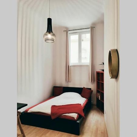 Apartamento Amadeus - Tram Station To The Opera 2 Mins Away Viena Exterior foto
